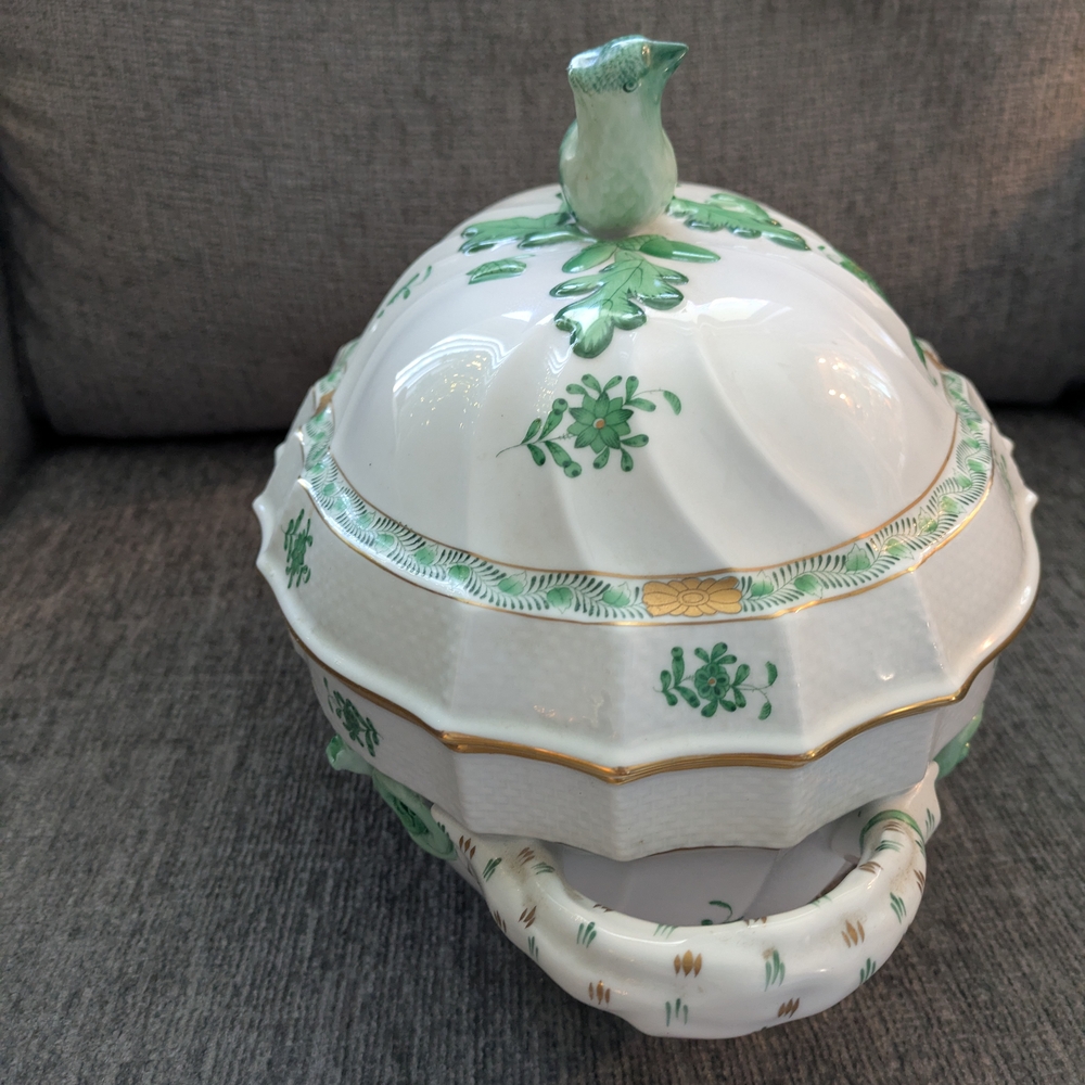 Herend White Handpainted W/ 14KT Gold Serving Tureen With Ornate Bird & Flowers - Picture 9 of 12